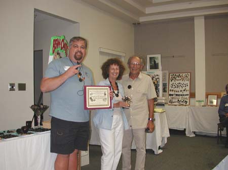 34 Ed Perry with Ike & Elaine Alvo, Odd Bean Contest winner - Best-Crossed Mary's Bean